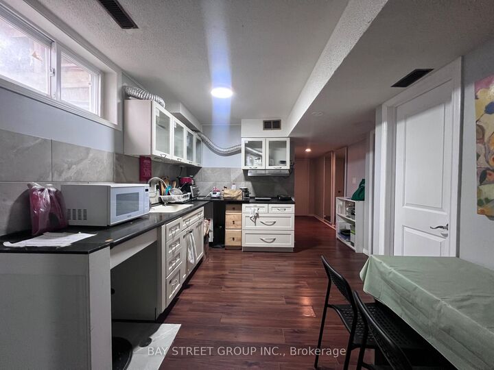Property Photo:  159 Pleasant View Drive Bsmt  ON M2J 3R3 