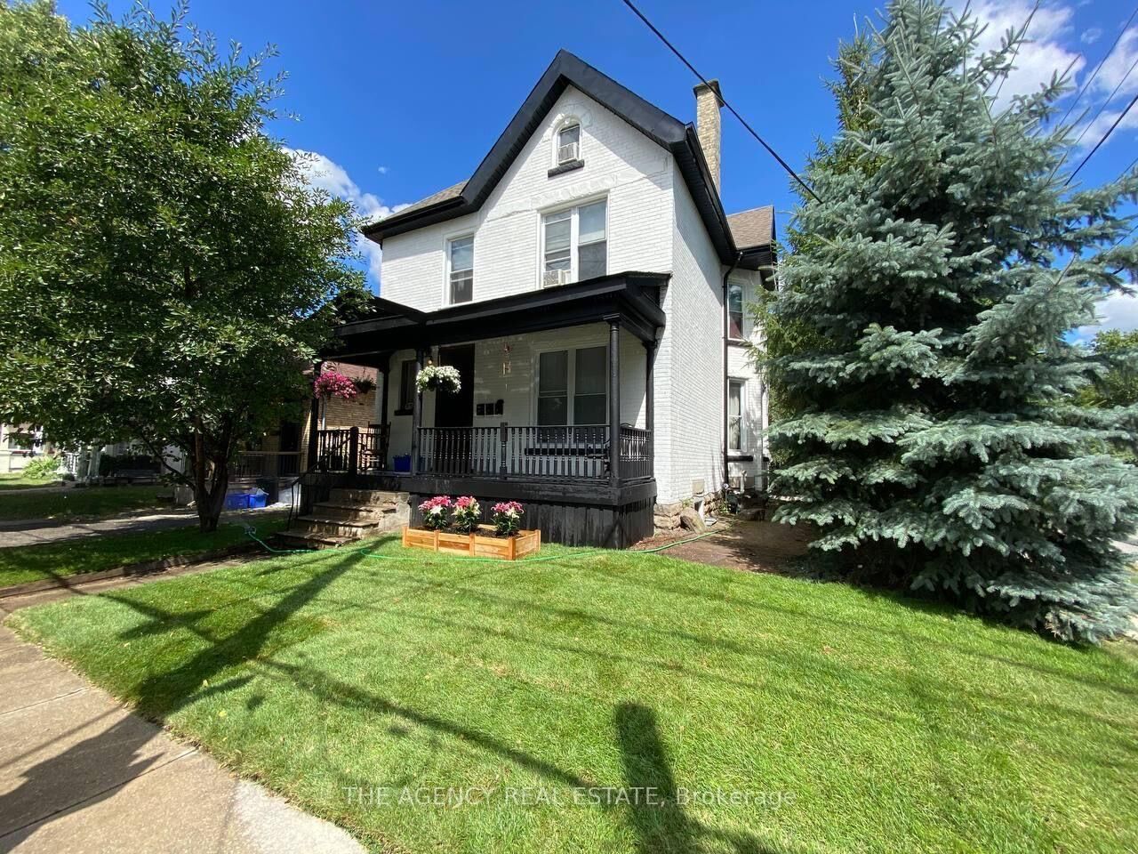 Property Photo:  870 Queens Avenue  ON N5W 3H6 