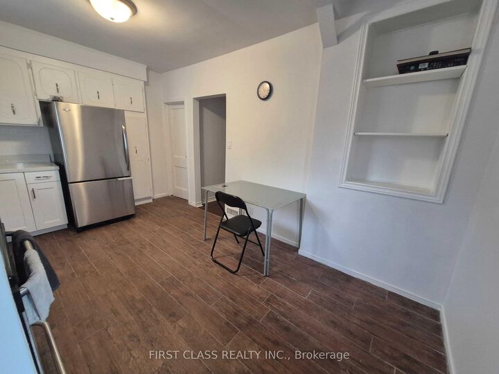 Property Photo:  97 Bude Street 1st Floor  ON M6E 2E4 