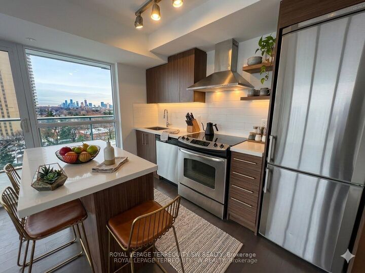 Property Photo:  58 Orchard View Boulevard 902  ON M4R 0A2 