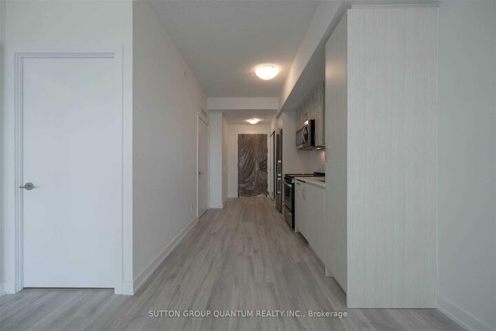 Property Photo:  251 Manitoba Street 1026  ON M8Y 0C7 