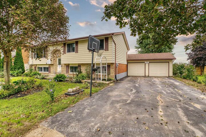 Property Photo:  21 Fairview Drive  ON N0G 1L0 