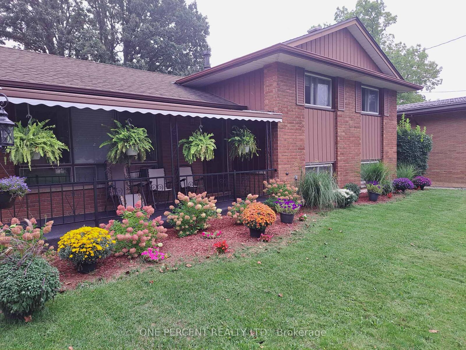 Property Photo:  37 Empress Avenue  ON L3B 1K6 