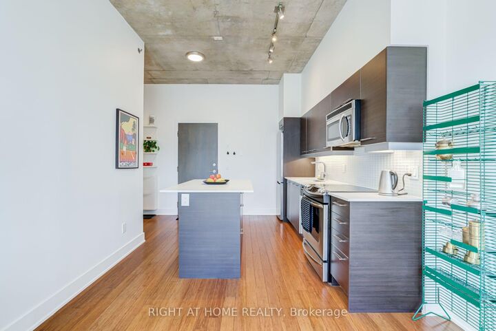 Property Photo:  90 Trinity Street 805  ON M5A 0E4 