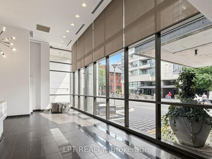 Property Photo:  285 Mutual Street 1108  ON M4Y 3C5 