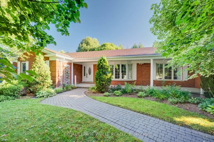 Property Photo:  4090 Hillcrest Street  ON N0K 1L0 