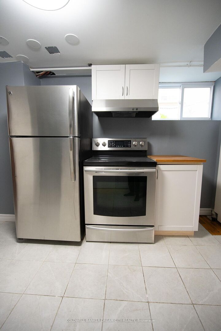 Property Photo:  22 Elm Grove Avenue (Bsmt)  ON L4E 2T1 