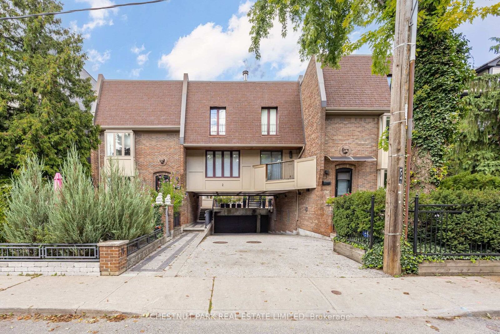 Property Photo:  76 Birch Avenue 4  ON M4V 1C8 