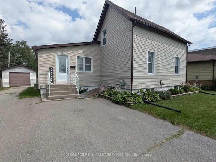 Property Photo:  151 Singleton Drive  ON K8N 5H4 