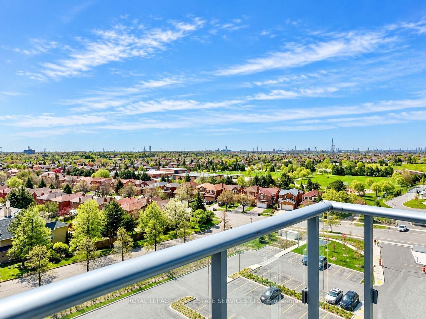 Property Photo:  4675 Metcalfe Avenue S 904  ON L5M 0Z8 