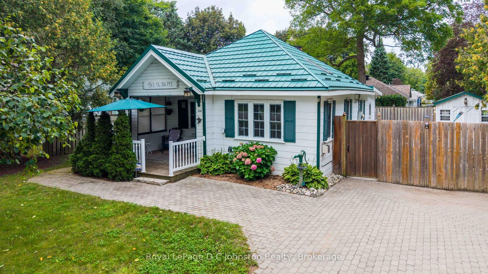 Property Photo:  736 Shantz Street  ON N0H 2C0 