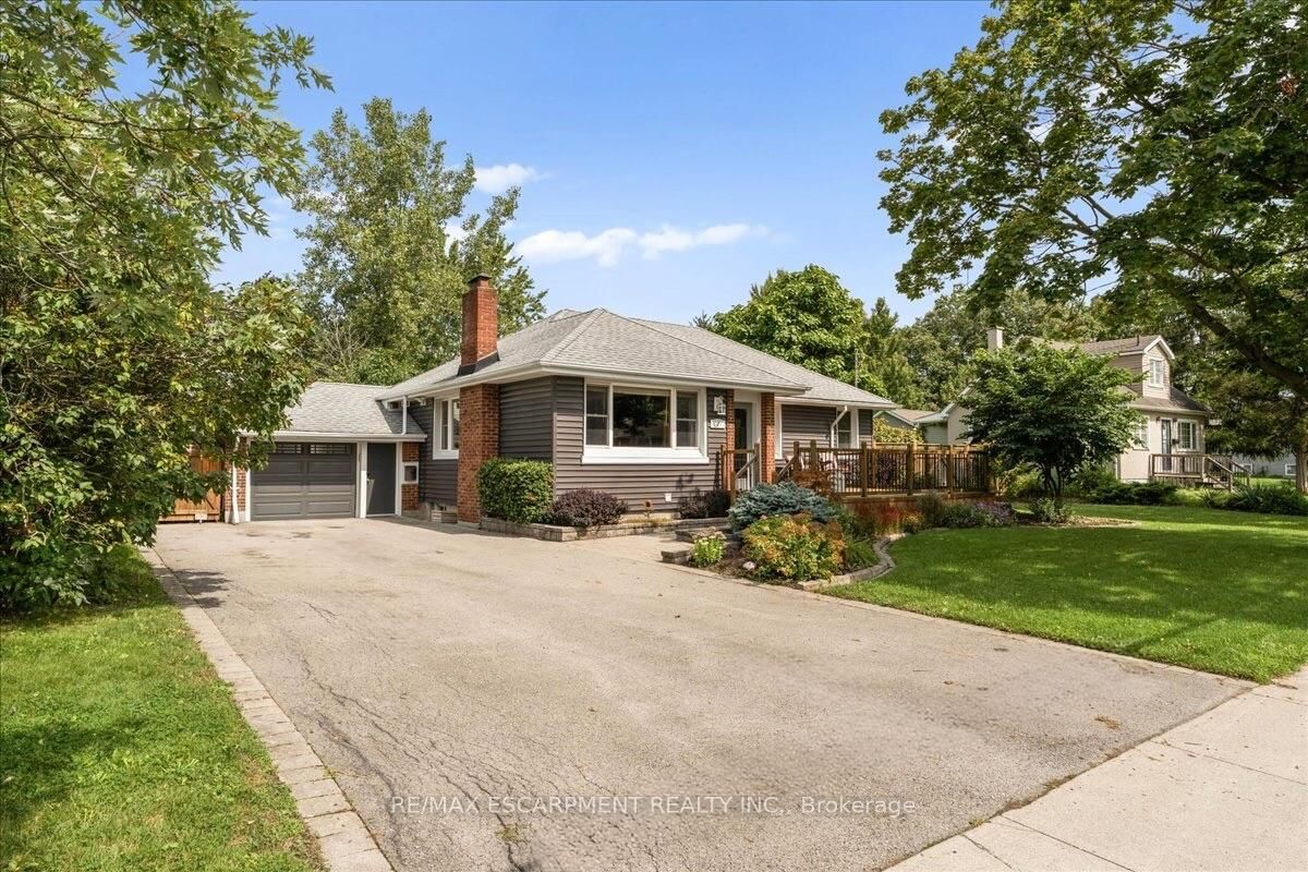 Property Photo:  721 Broadway Street  ON L3C 5M6 