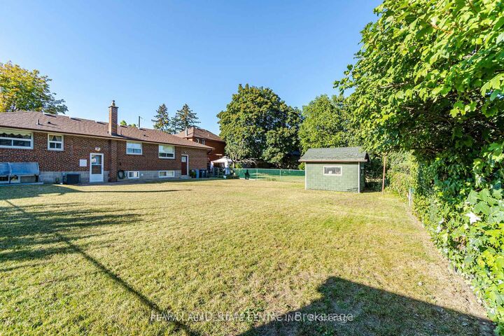 Property Photo: 180 Randi Road Basement ON L5A 1V5