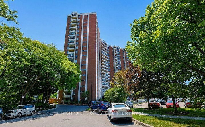 Property Photo: 60 Pavane Linkway Way 301 ON M3C 1A1