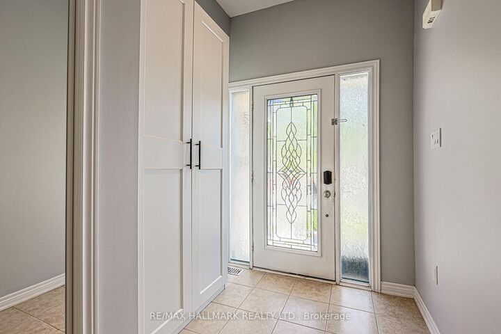 Property Photo:  256 Sandale Road  ON L4A 0Y4 