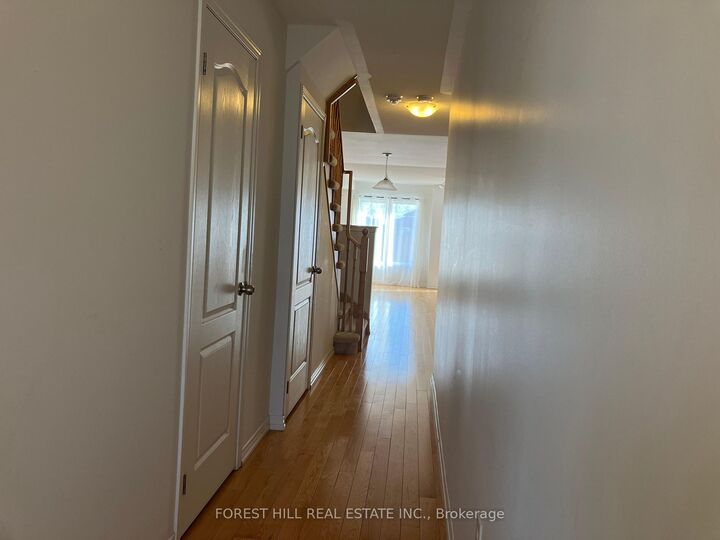 Property Photo:  2448 Equestrian Crescent  ON L1H 7K4 