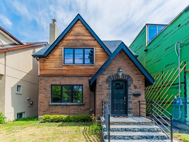 Property Photo:  18 Sunnybrae Crescent Lower  ON M6W 4W5 