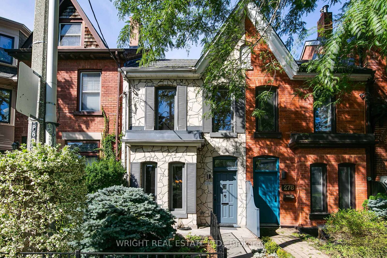 Property Photo:  276 Robert Street  ON M5S 2K8 
