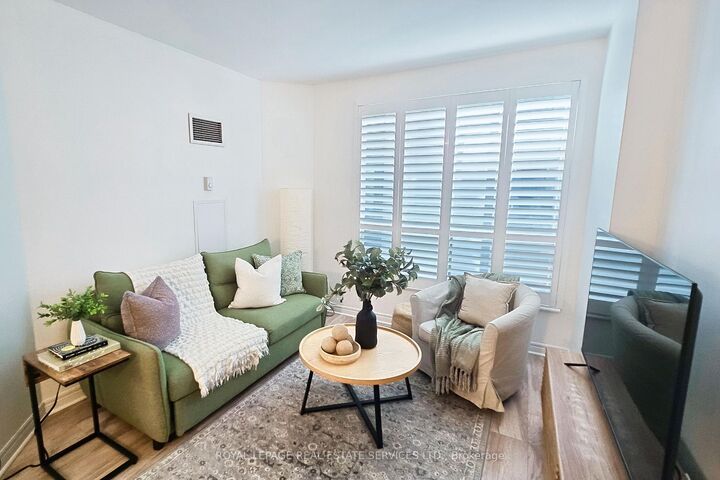 Property Photo:  55 Bloor Street E 802  ON M4W 3W6 