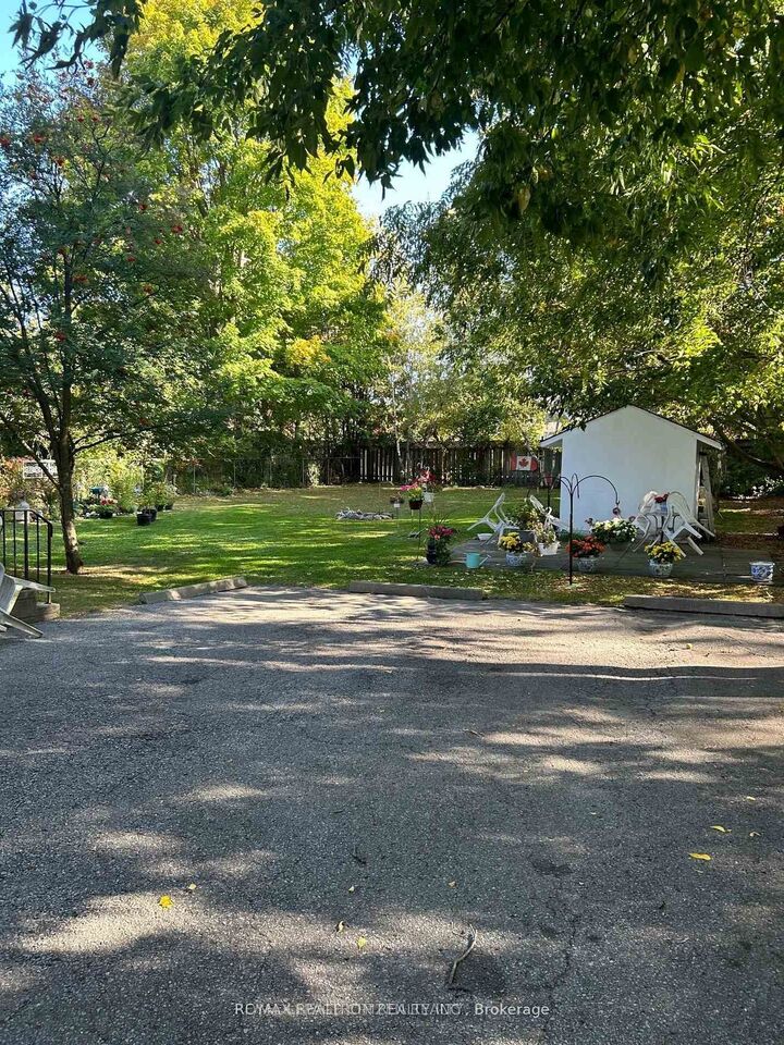 Property Photo:  648 Gorham Street  ON L3Y 1L4 