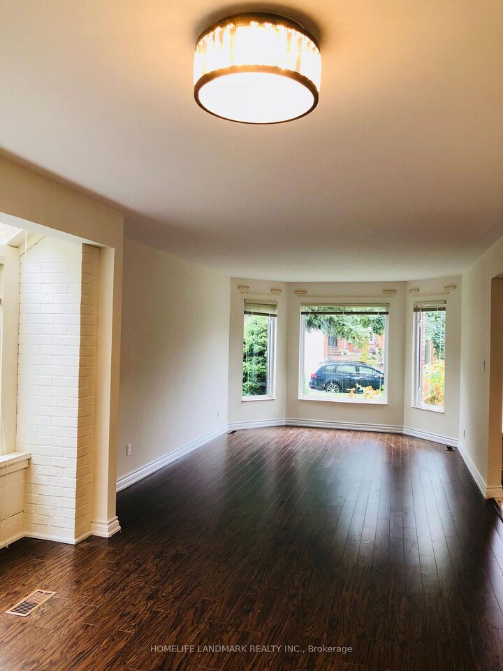 Property Photo:  186 Huntington Park Drive  ON L3T 7A7 