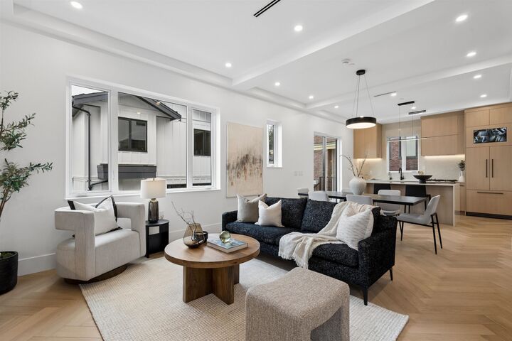 Property Photo:  3637 E 46th Avenue 1  BC V5S 1B7 