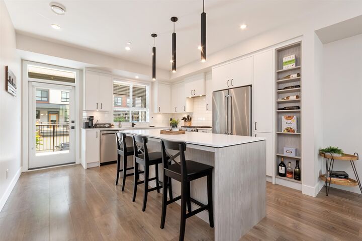 Property Photo:  45500 Campus Drive 30  BC V2R 6E9 