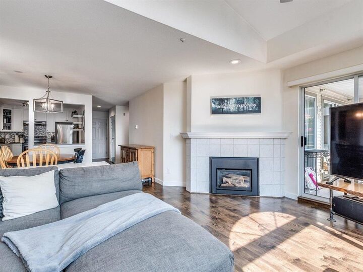Property Photo:  19122 122 Avenue 309  BC V3Y 2N7 