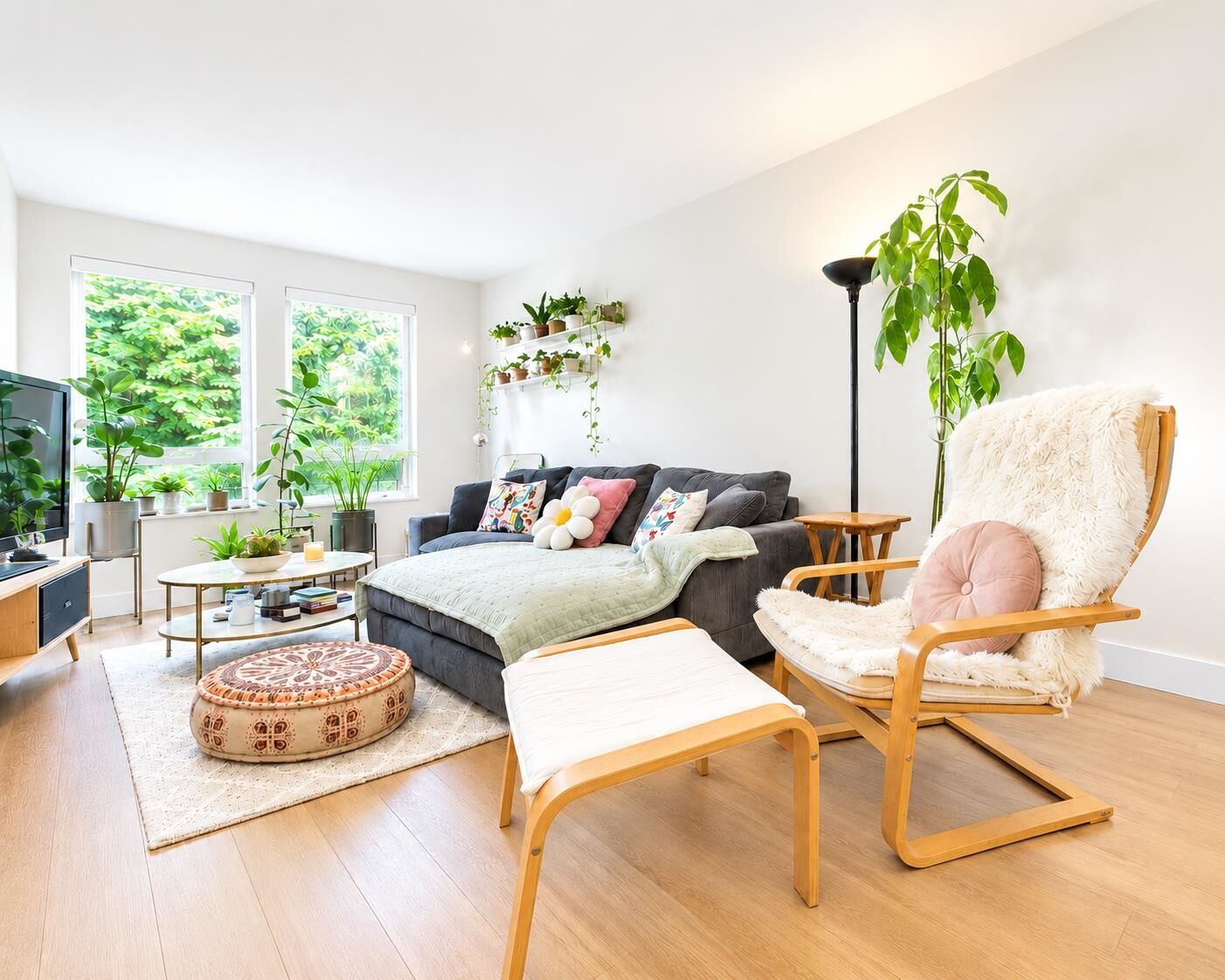 Property Photo:  1111 E 27th Street 318  BC V7J 1S3 