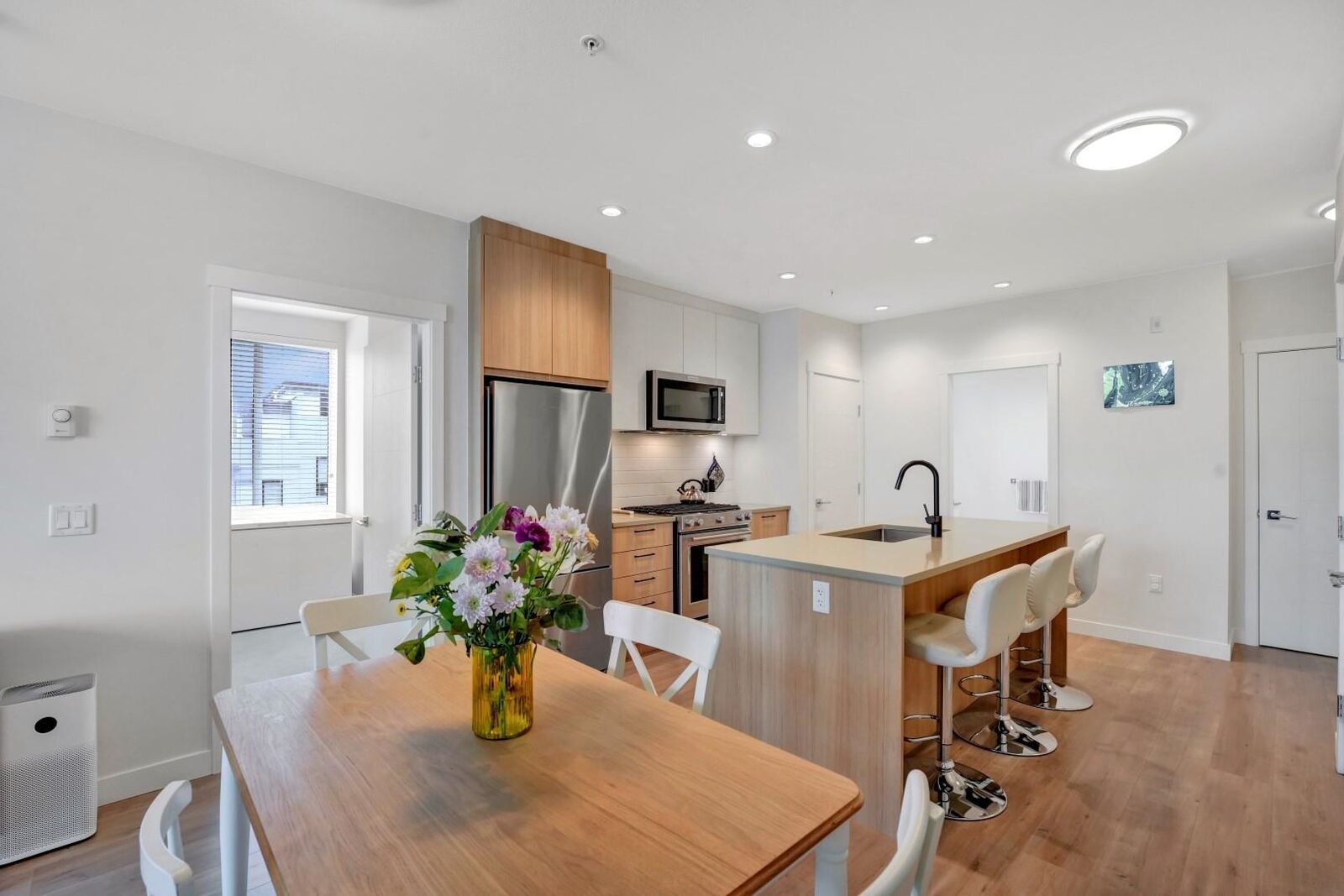 Property Photo:  707 Como Lake Avenue 311  BC V3J 0J5 