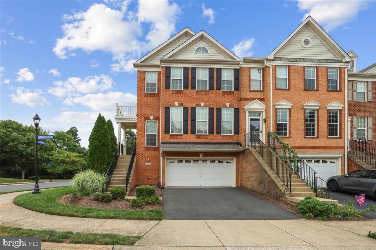 Property Photo: 20086 Northville Hills Terrace VA 20147