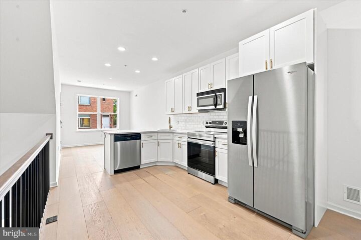 Property Photo:  1644 N Marshall Street 1  PA 19122 