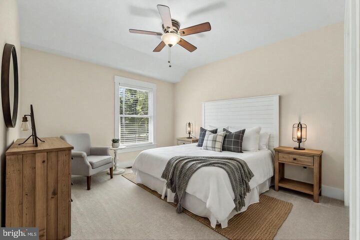 Property Photo: 18280 Clayton Hall Road VA 20135