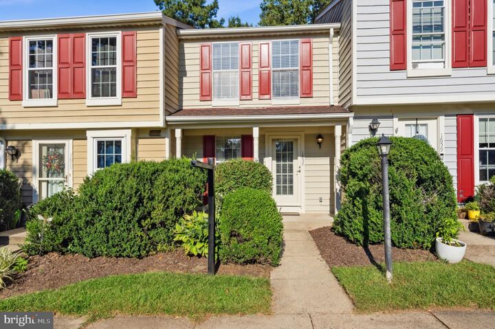 Property Photo:  1657 Fieldthorn Drive  VA 20194 