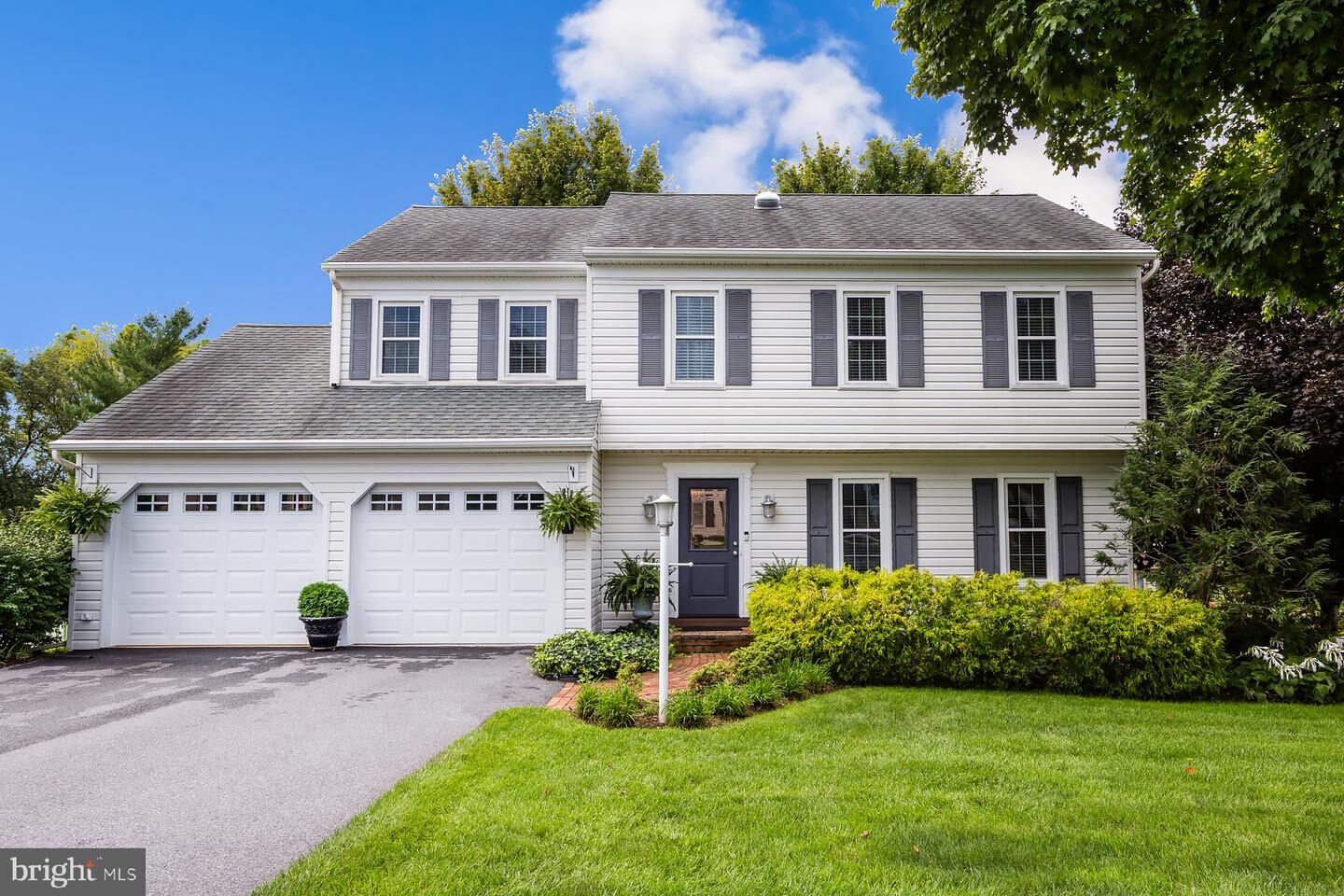 Property Photo:  1540 S Jefferson Court  PA 17602 