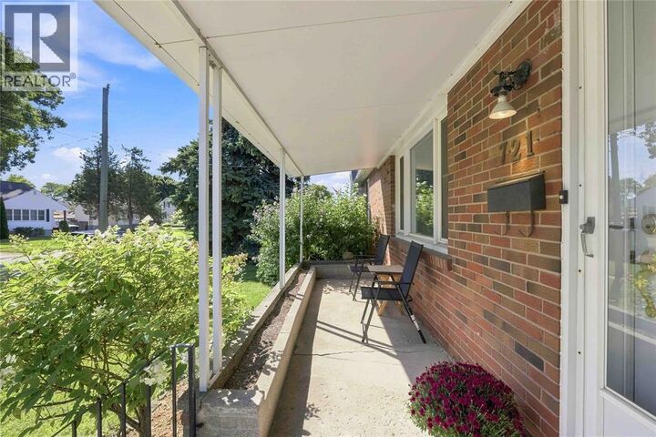 Property Photo:  721 William Avenue  ON N7T 7C7 
