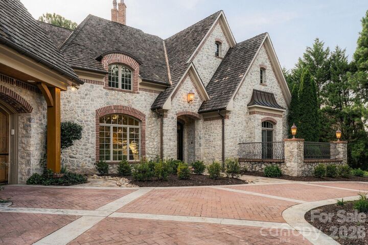 Property Photo:  1515 Baltusrol Drive  NC 28037 
