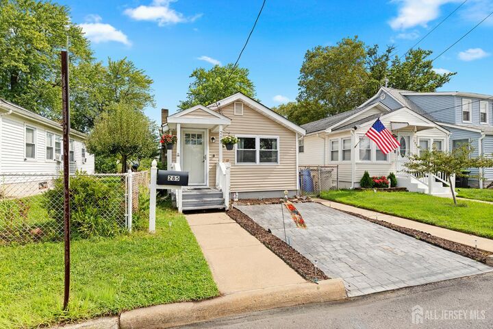 Property Photo:  285 Shoreland Circle  NJ 08879 