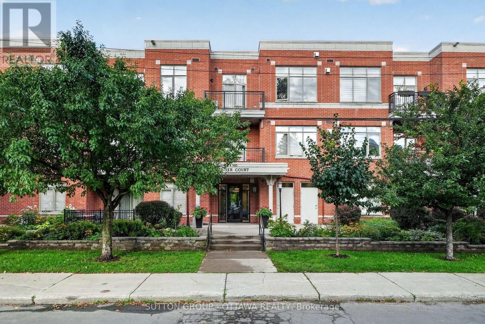 Property Photo: 950 Marguerite Avenue 103 ON K1K 3T8