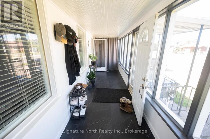 Property Photo:  184 Mary Street East  ON P7E 4J5 