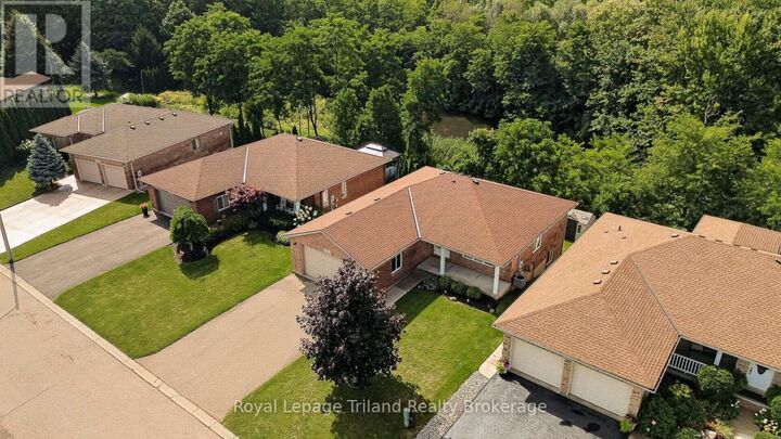 Property Photo:  13 Shelton Drive  ON N5C 4G1 