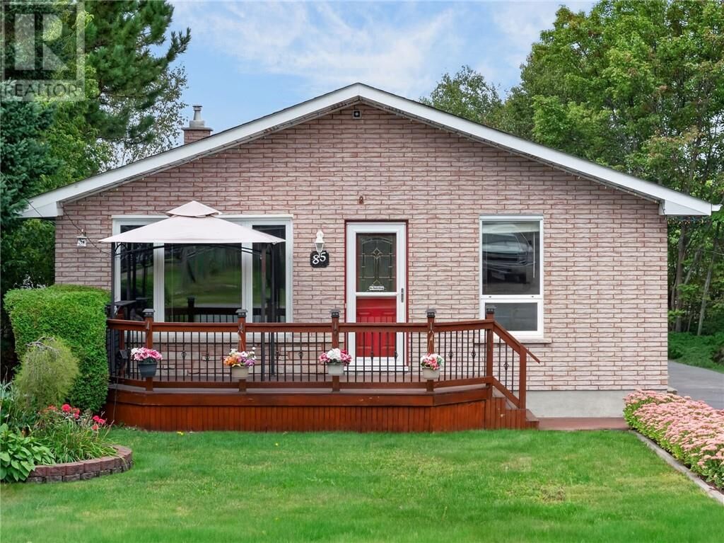 Property Photo:  85 Ridgemount Avenue  ON P3B 3W4 