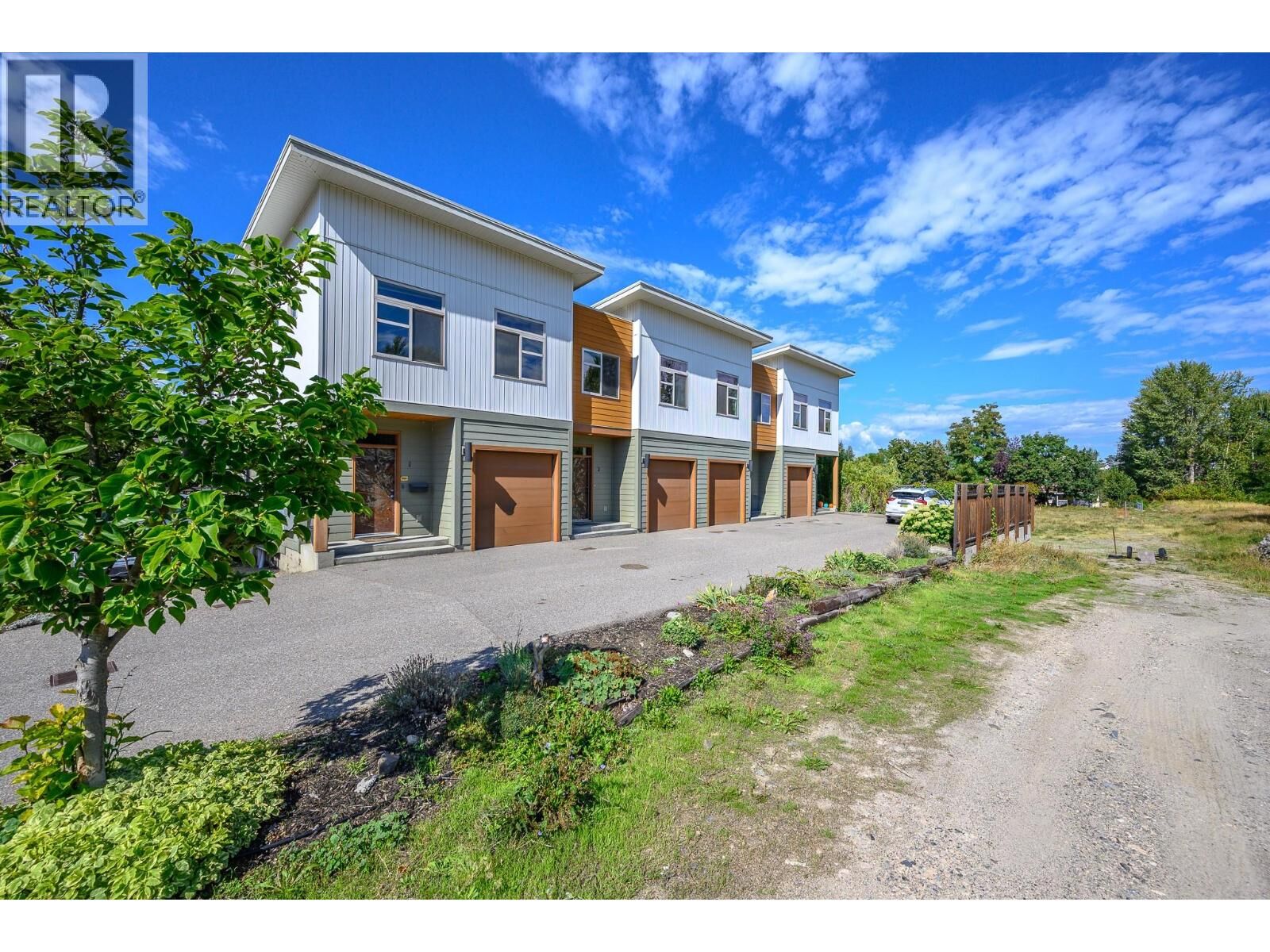 Property Photo:  1703 43 Avenue 2  BC V1T 3K2 