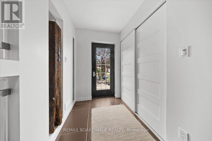 Property Photo:  152 Duford Street  ON K2L 6Z7 