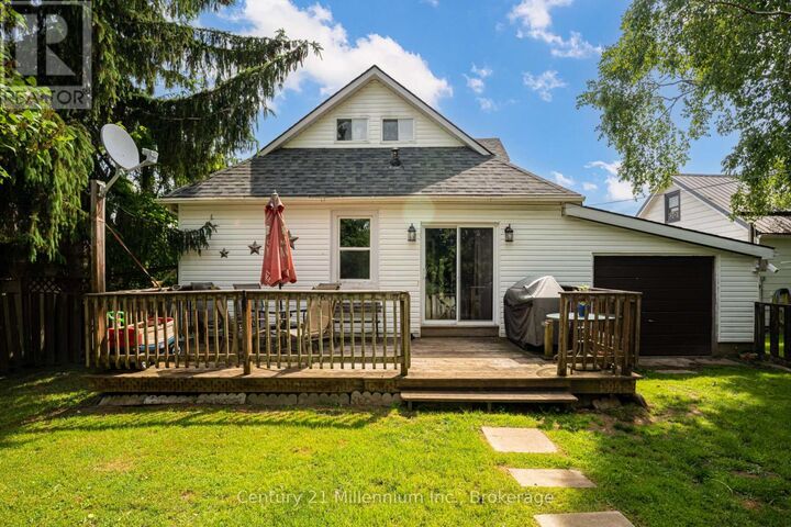 Property Photo: 266 Garafraxa Street ON N0H 1G0