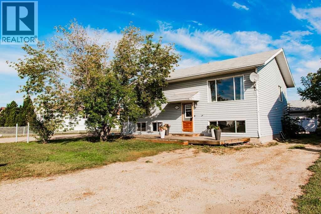 Property Photo: 9712 105 Avenue AB T8X 5E6