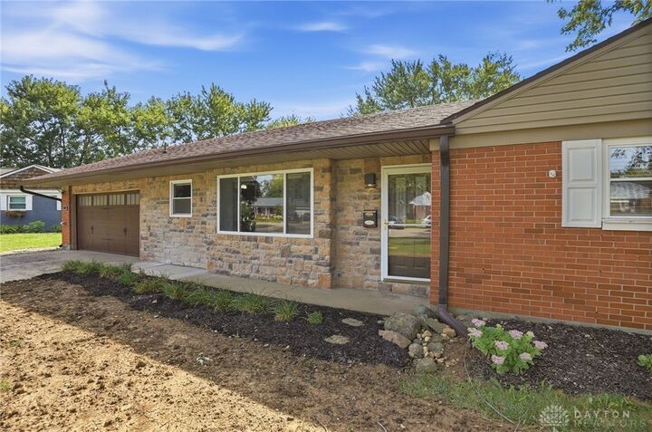 Property Photo: 3524 Ascot Court OH 45429