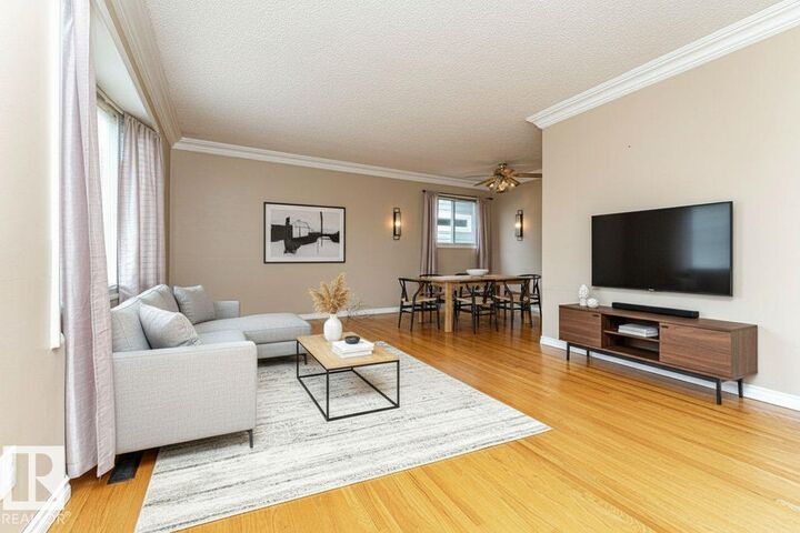 Property Photo:  4704 109A Avenue NW  AB T6A 1S4 