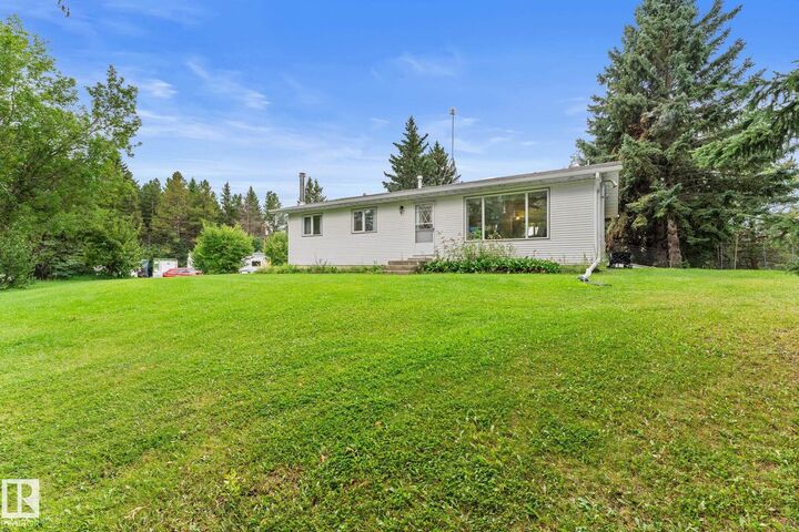 Property Photo:  51559 Rge Road 225 266  AB T8C 1H5 