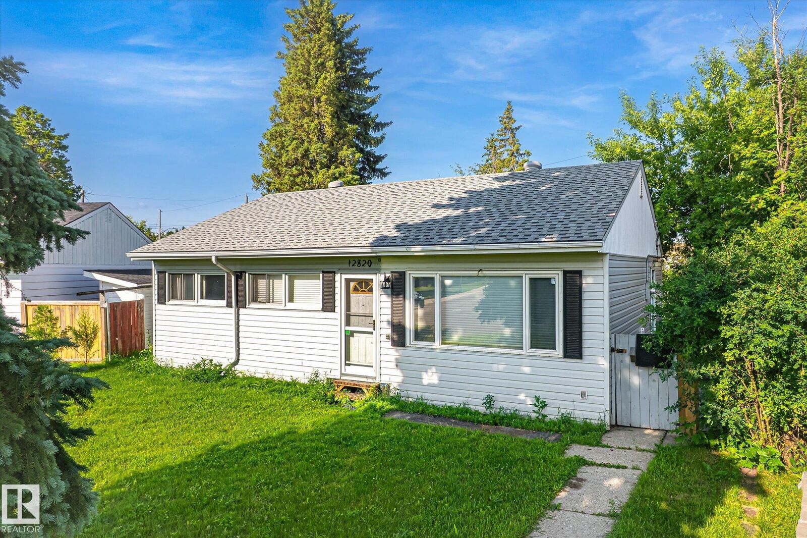 Property Photo:  12820 132 Street NW  AB T5L 1R1 